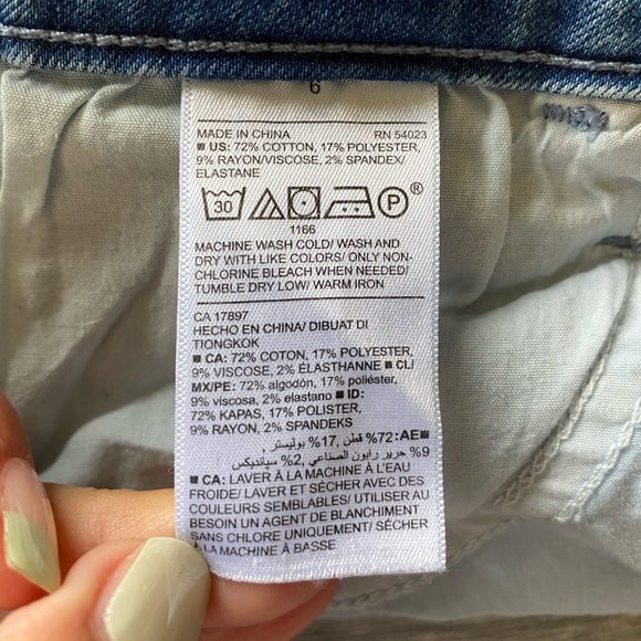 🛍️rockstar mid rise shredded hem skinny Jean mid rise 6 old navy denim - Picture 6 of 6